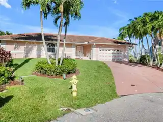 Point Property with Panoramic Bay Views