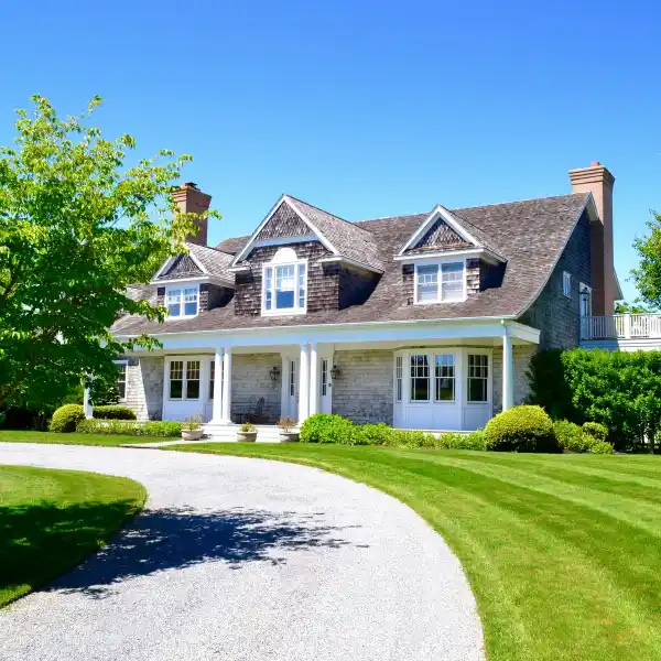 IMPRESSIVE SHINGLED TRADITIONAL STUNNER IN SAGAPONACK