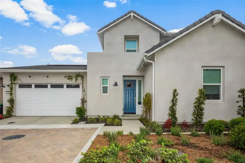 Meticulously Maintained Residence in Pearl at Gavilan