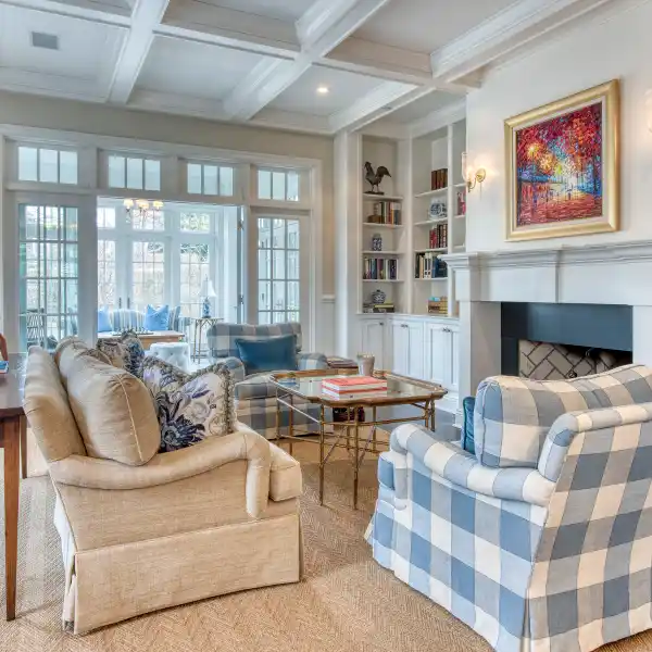 BEAUTIFUL AND SPACIOUS HOME NEAR THE CENTER OF THE VILLAGE