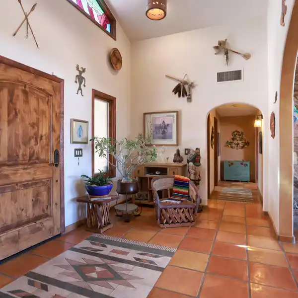 BEAUTIFUL SOUTHWEST STYLE HOME