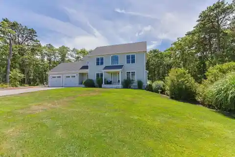 Well-Appointed Contemporary Colonial in Osprey Landing