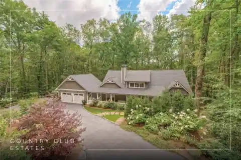 Effortless Mountain Living in Country Club Estates