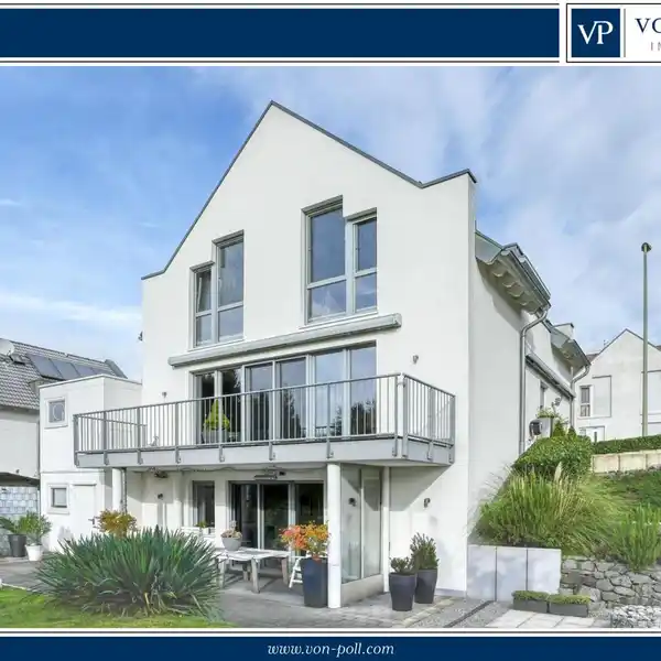 EXCEPTIONAL HOME WITH GENEROUS PROPORTIONS