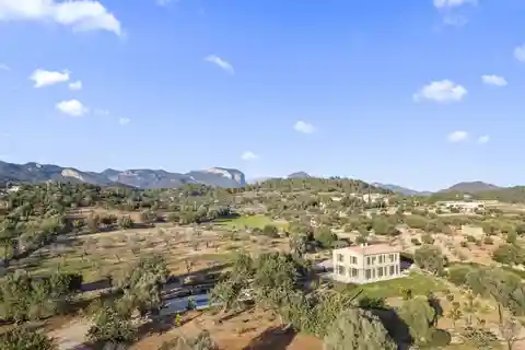 Mallorcan-style Finca with Pool in a Unique Location