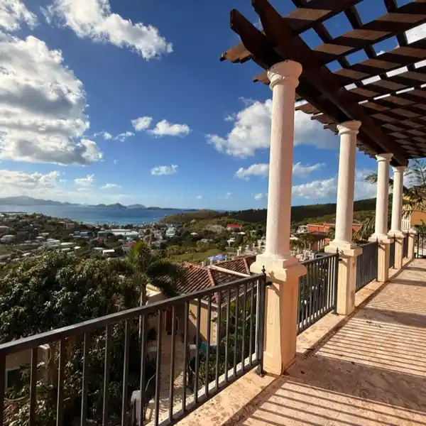 CREATE YOUR DREAM ISLAND RETREAT