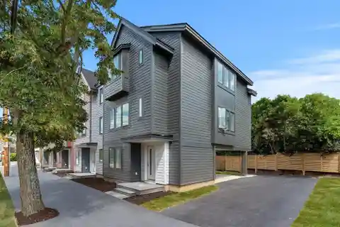 Contemporary Comfort Meets Urban Convenience