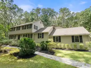 Charming, Spacious Woodland Sanctuary