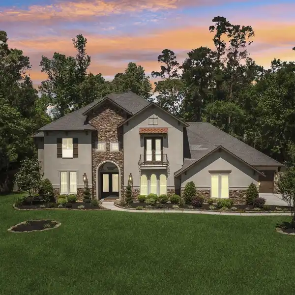 DISTINGUISHED METICULOUSLY UPDATED RESIDENCE