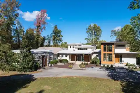 Architectural Riverfront Gem with Artistic Legacy