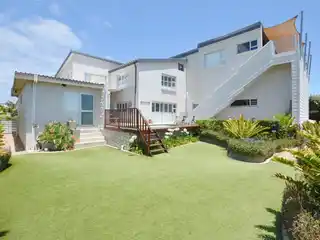 Beach House in Charming Yzerfontein