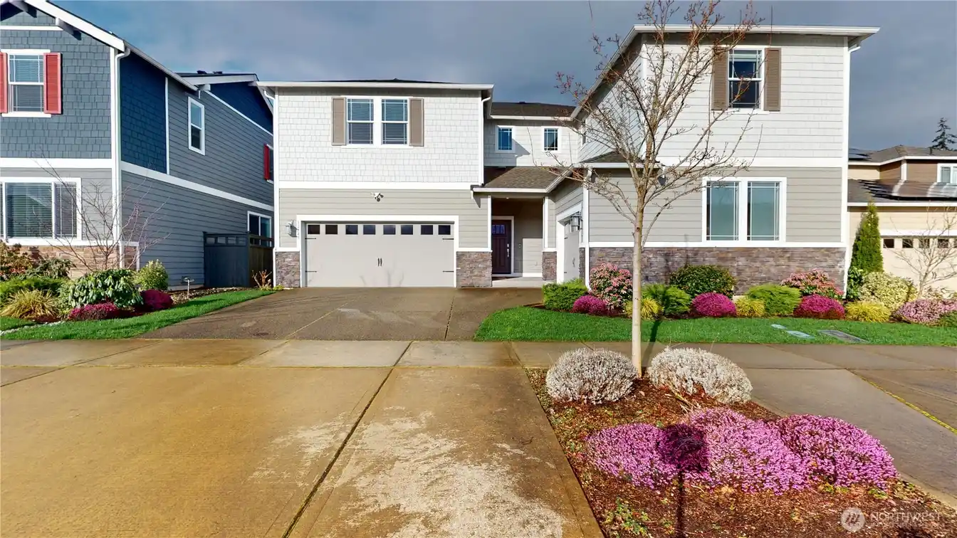 Spectacular Home in a Beautiful Community