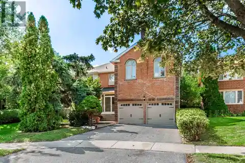 Stunning Home in the Heart of Thornhill