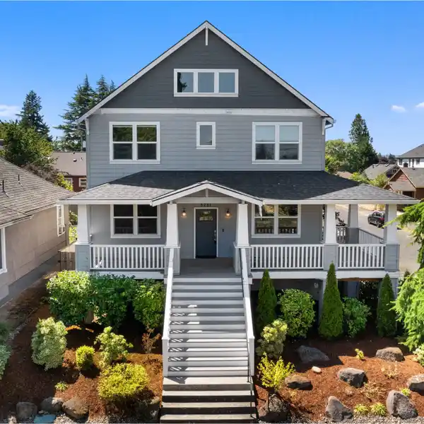 BEAUTIFULLY MAINTAINED TRADITIONAL HOME IN THE ALBERTA ARTS DISTRICT