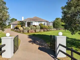 Immaculately Presented Brick and Tile Residence