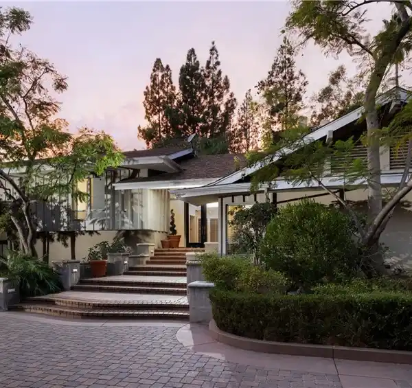 GATED SANCTUARY OFFERING ENDLESS POSSIBILITIES AND PRIVACY