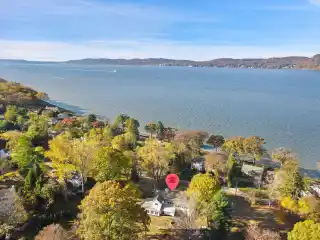 Serene Sanctuary Overlooking the Majestic Hudson