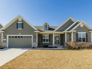 Stunning Walkout Main Story in Silver Spring Estates
