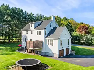 Immaculate Open-concept Home