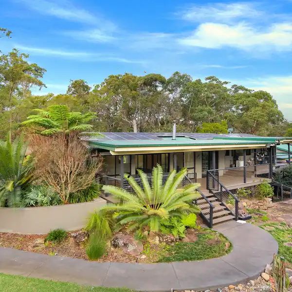 BEAUTIFUL SINGLE-LEVEL HOME ON 9.99 ACRES