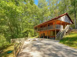 60-Acre Escape in the Hocking Hills Region