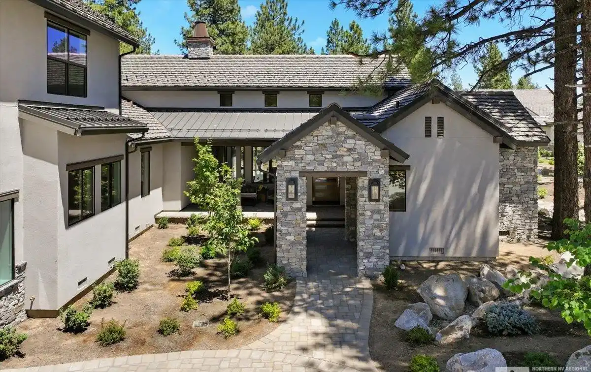 Brand New Mountain Modern Home in Montreux