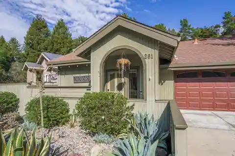 Sunset Gatherings & Outdoor Fun in Your Private Backyard