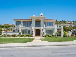 Elegant Mediterranean Villa with Stunning Ocean Views