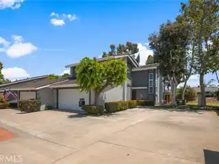 Ocean-close Home in Highly Desirable Mira Costa Villas