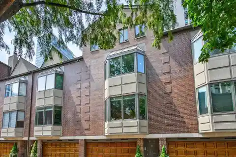 Sophisticated Townhome in Beekman Place