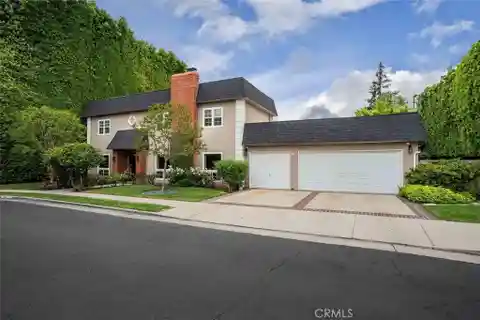 Elegant Home at the End of a Cul-De-Sac