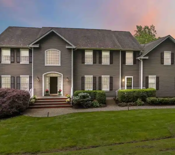 CLASSIC COLONIAL RETREAT