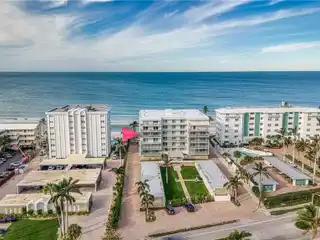 Gulf-front Condo in the Heart of the Moorings of Naples