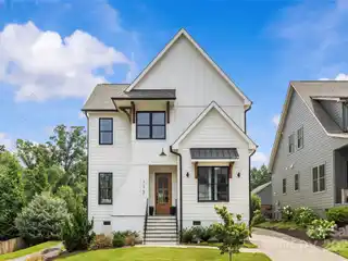 Beautiful Newly Built Home Near Downtown