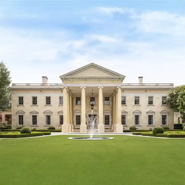 STATELY ELEGANCE ON OVER THREE ACRES