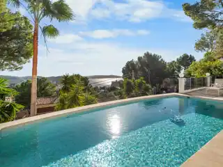 Elegant Luxury Villa with Dream Sea Views