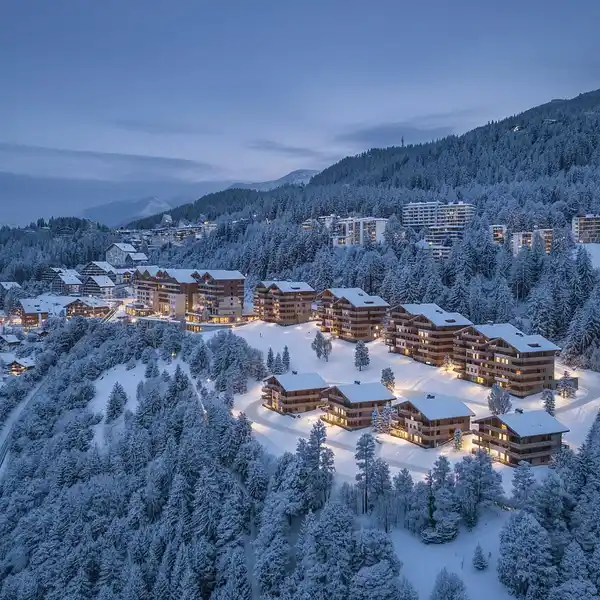 SUNLIT ALPINE HAVEN WITH PANORAMIC VIEWS