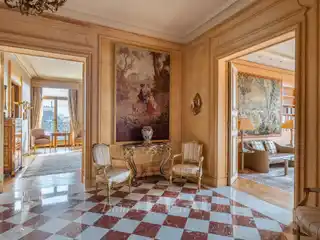 Exceptional Apartment in an Elegant Period Building
