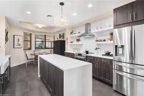 Luxury High-Rise Living in Palmas Del Sol