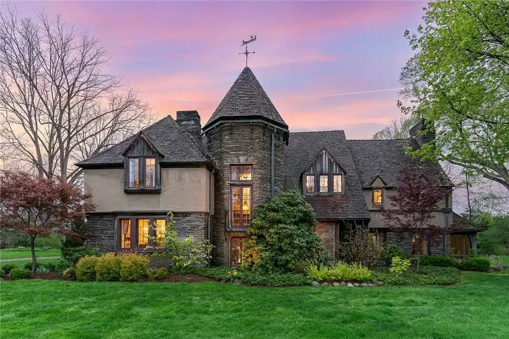 The Wentworth Mansion