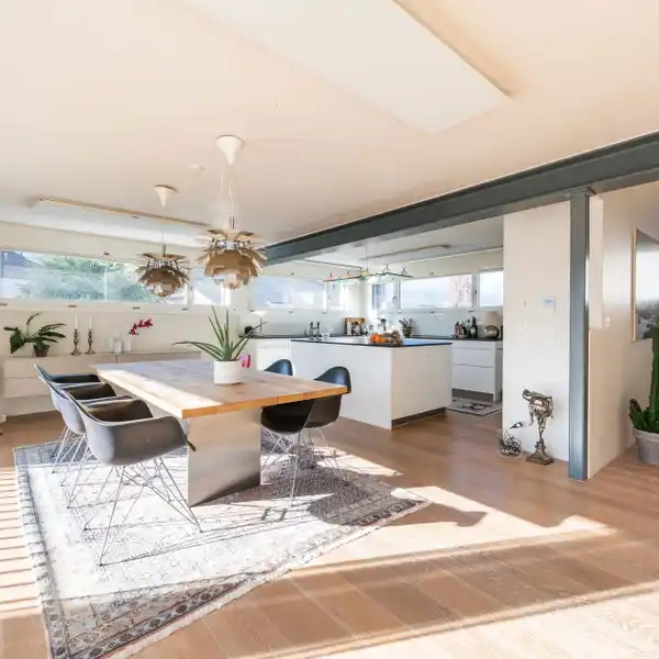 STYLISH ELEGANCE IN A PRIVILEGED LOCATION