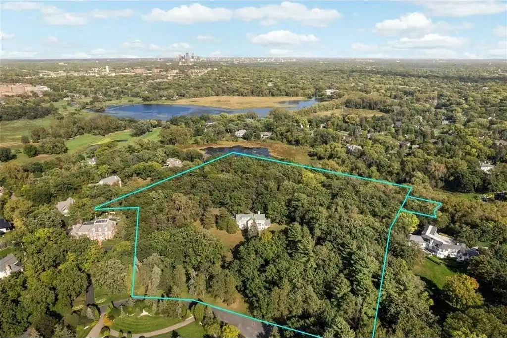 Treasure Hills - 15-plus-acre Country Estate