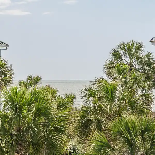 WONDERFUL SECOND ROW OCEAN-VIEW HOME