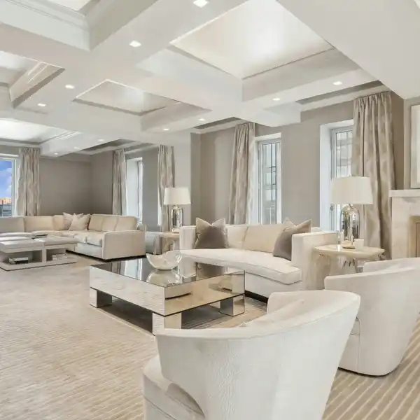IMMACULATE PARK AVENUE PENTHOUSE