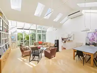 Exceptional Mid 19th Century Property Bathed in Sunshine