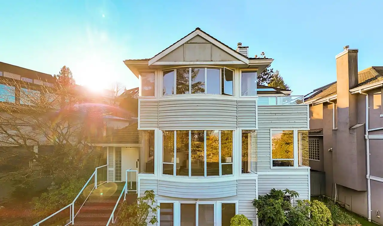 Special Home with Amazing Views