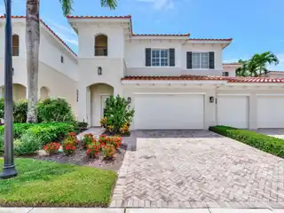 Luxurious Upper Unit with Private Elevator