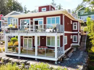 An Oceanside Haven