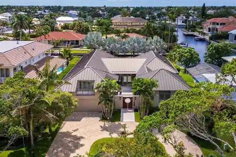 Waterfront Luxury on Jewel Box Avenue