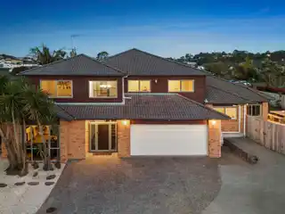 Dual-Living in Schnapper Rock